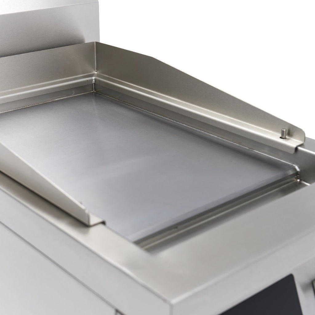 Plancha à induction 700 – lisse – 5 000 W - simple – avec support