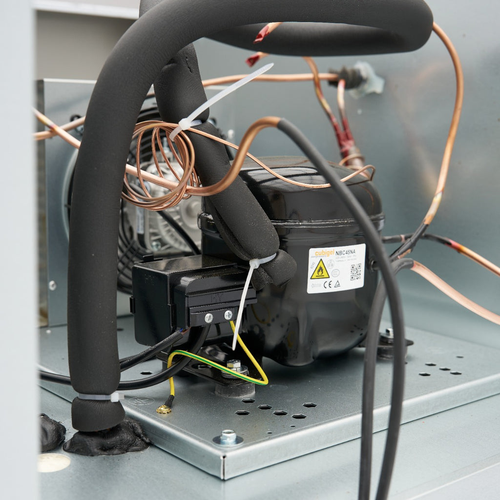 Réfrigérateur - 600 L - 3 étagères réglables (2/1 GN)  - acier inoxydable - sur roulettes